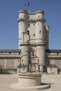 Visite LSF du château de Vincennes - Centre des monuments nationaux