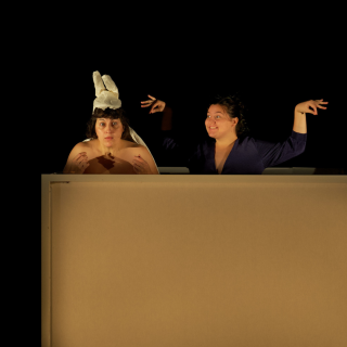 Filles et soie - IVT - International Visual Theatre